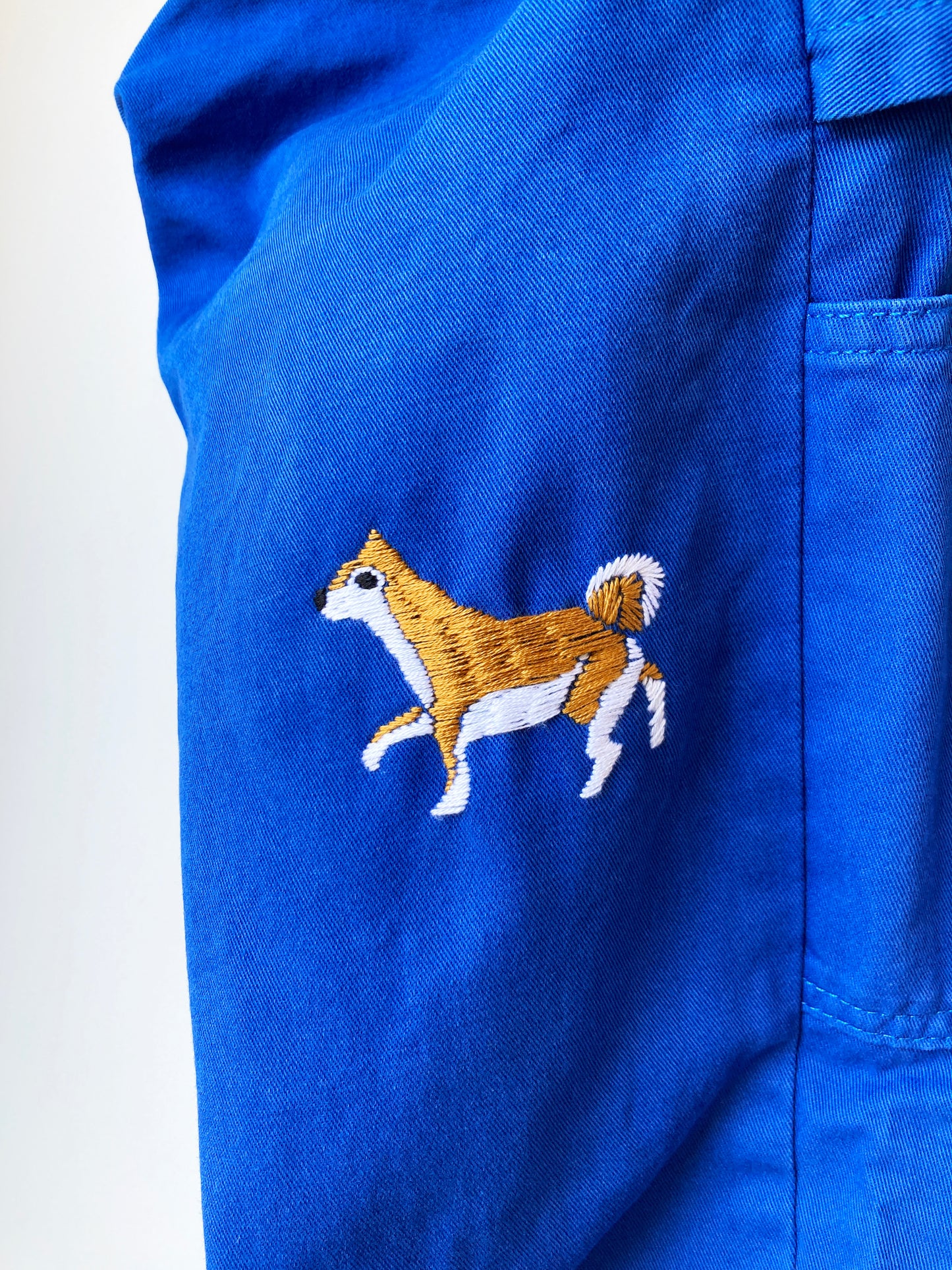 x good walkin LES HALLES painter /柴犬