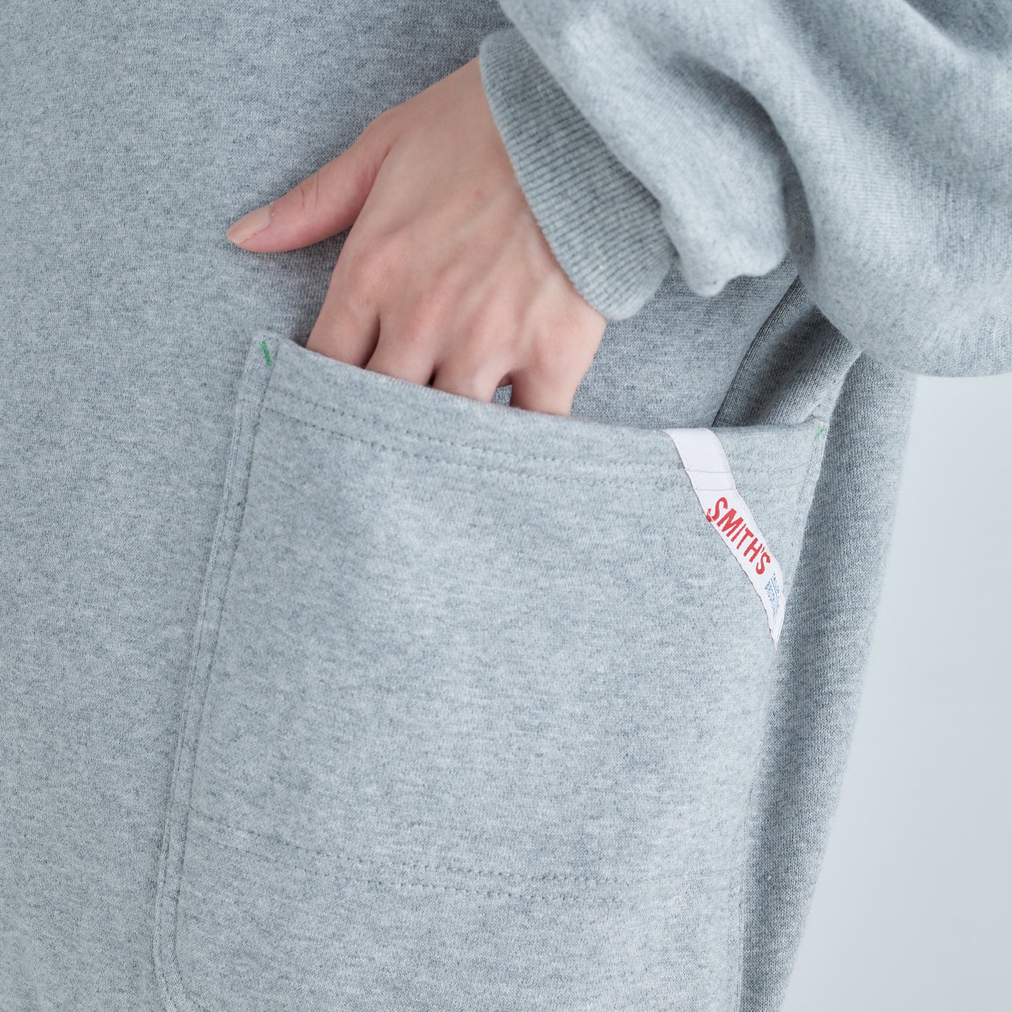 2 pocket hoodie